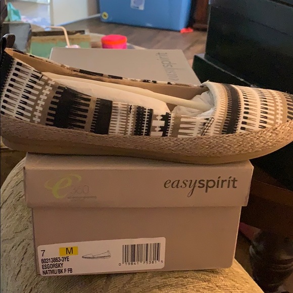 Flats - Picture 1 of 1